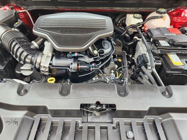 Used 2025 Chevrolet Blazer RS image 32