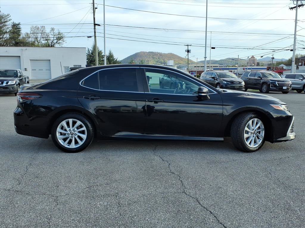 Used 2021 Toyota Camry LE w/ Convenience Package image 3