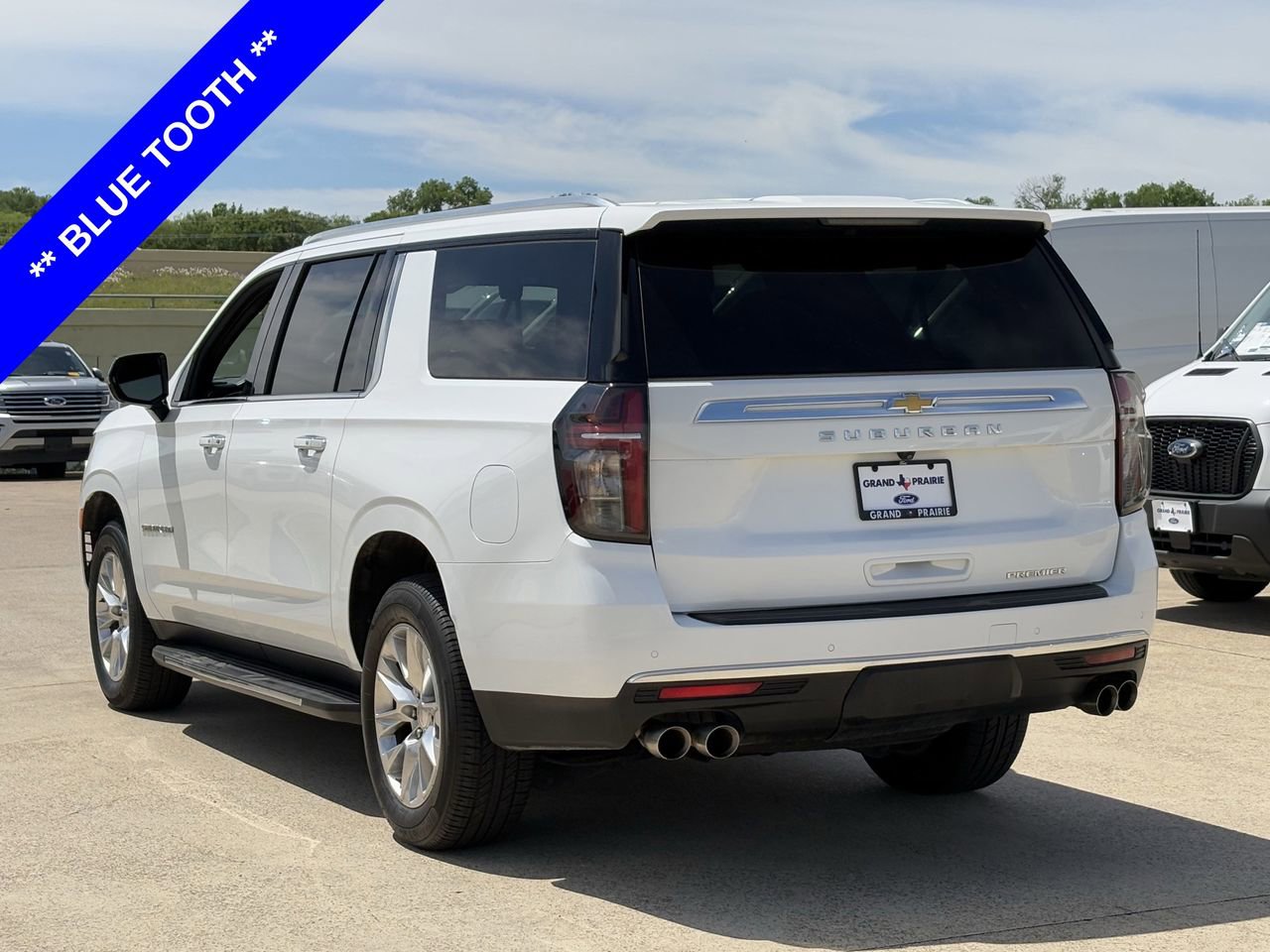 Used 2023 Chevrolet Suburban Premier image 6