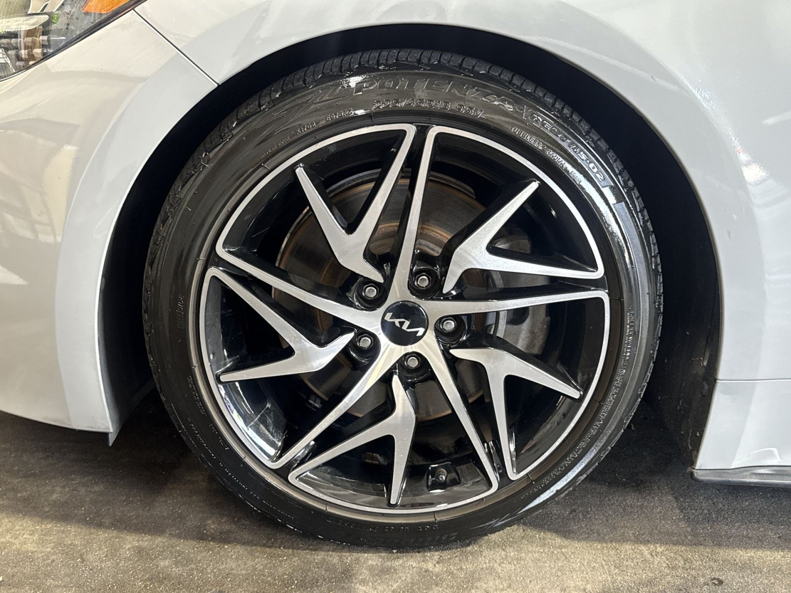 Used 2022 Kia Stinger GT-Line RWD image 12