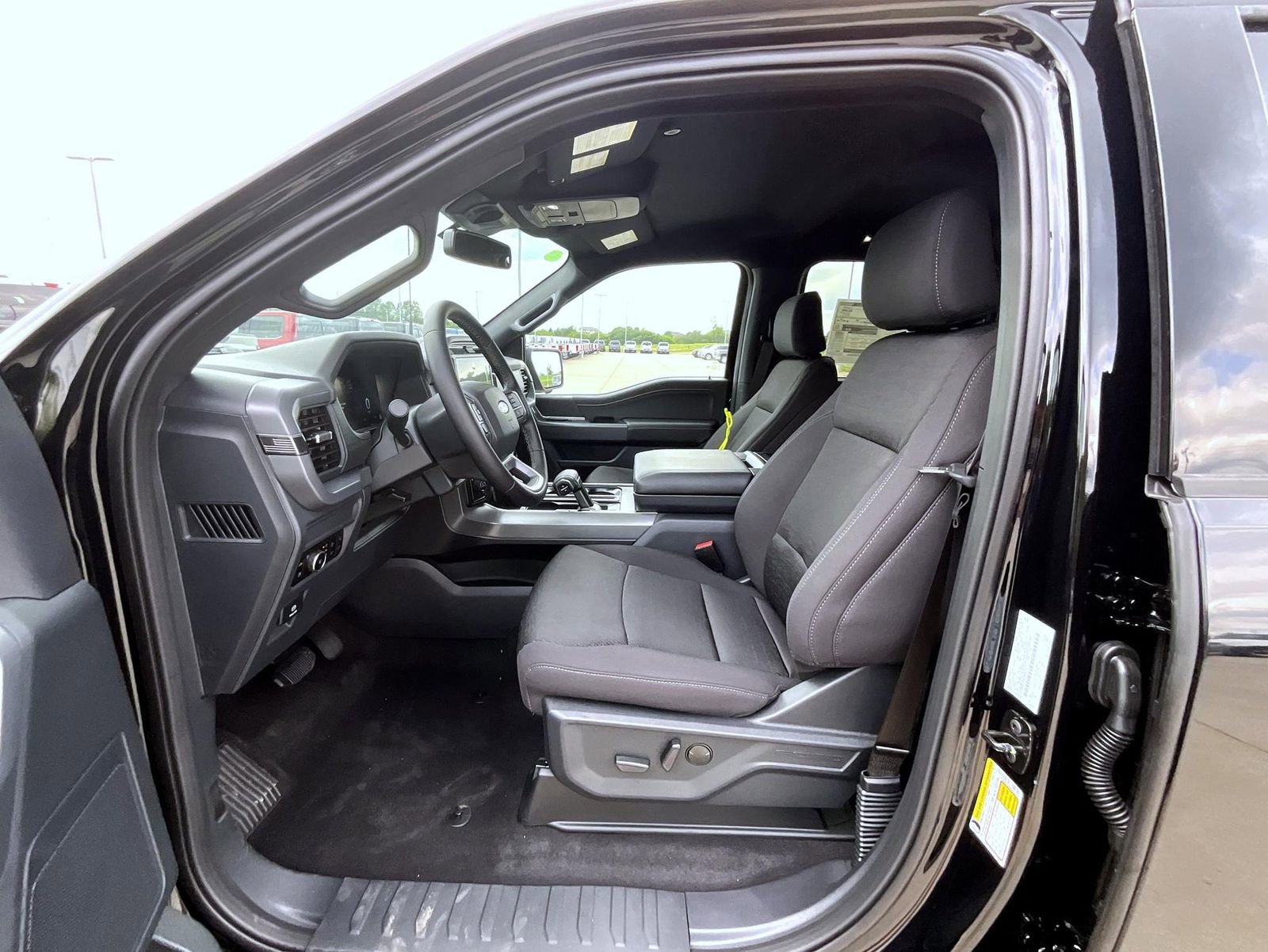 New 2025 Ford F150 XLT w/ Equipment Group 302A MID image 10