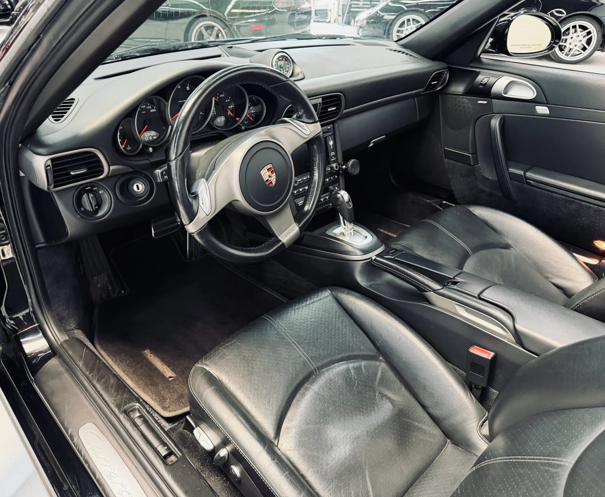Used 2010 Porsche 911 Carrera 4 AWD/4WD image 4