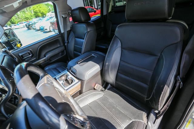 Used 2019 GMC Sierra 2500 Denali w/ Duramax Plus Package AWD/4WD image 19