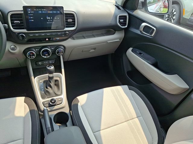 New 2026 Hyundai Venue SEL FWD image 11
