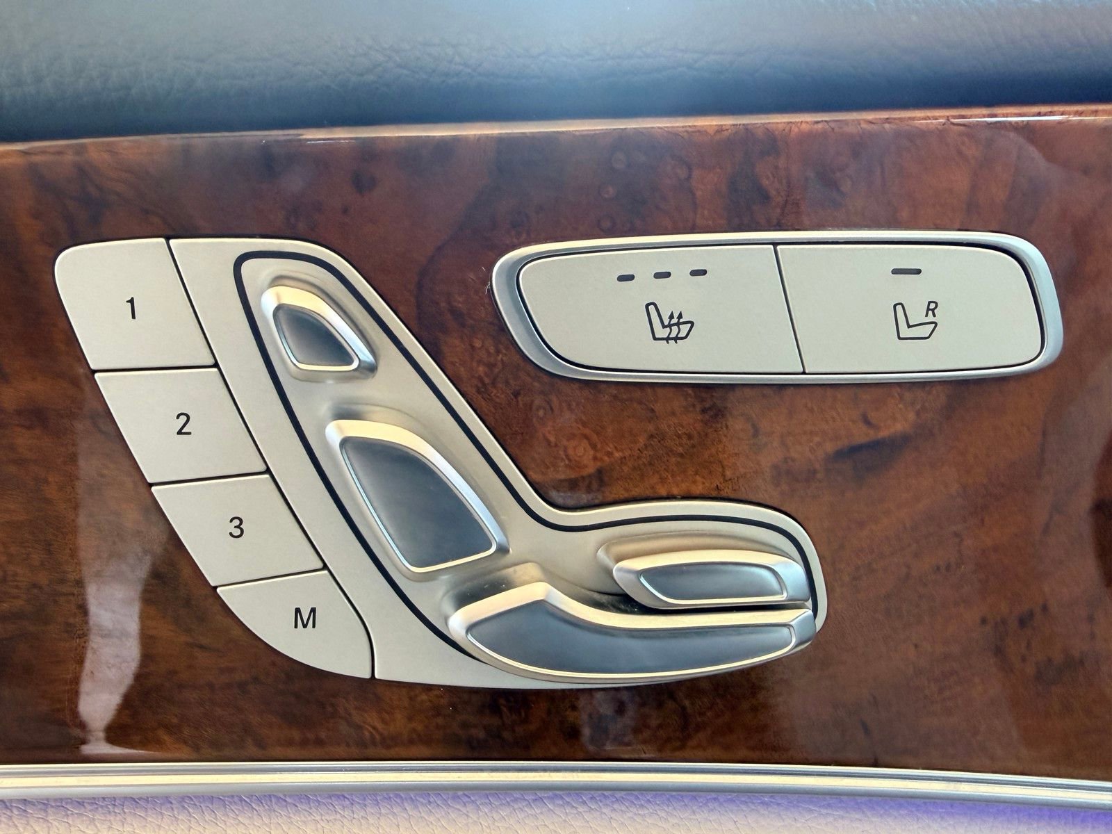 Used 2018 Mercedes-Benz E 400 4MATIC Sedan image 17