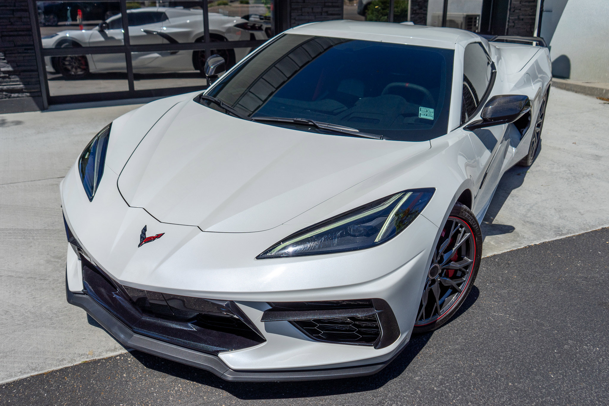 Used 2023 Chevrolet Corvette Stingray Premium Conv w/ Z51 Performance Package RWD image 3