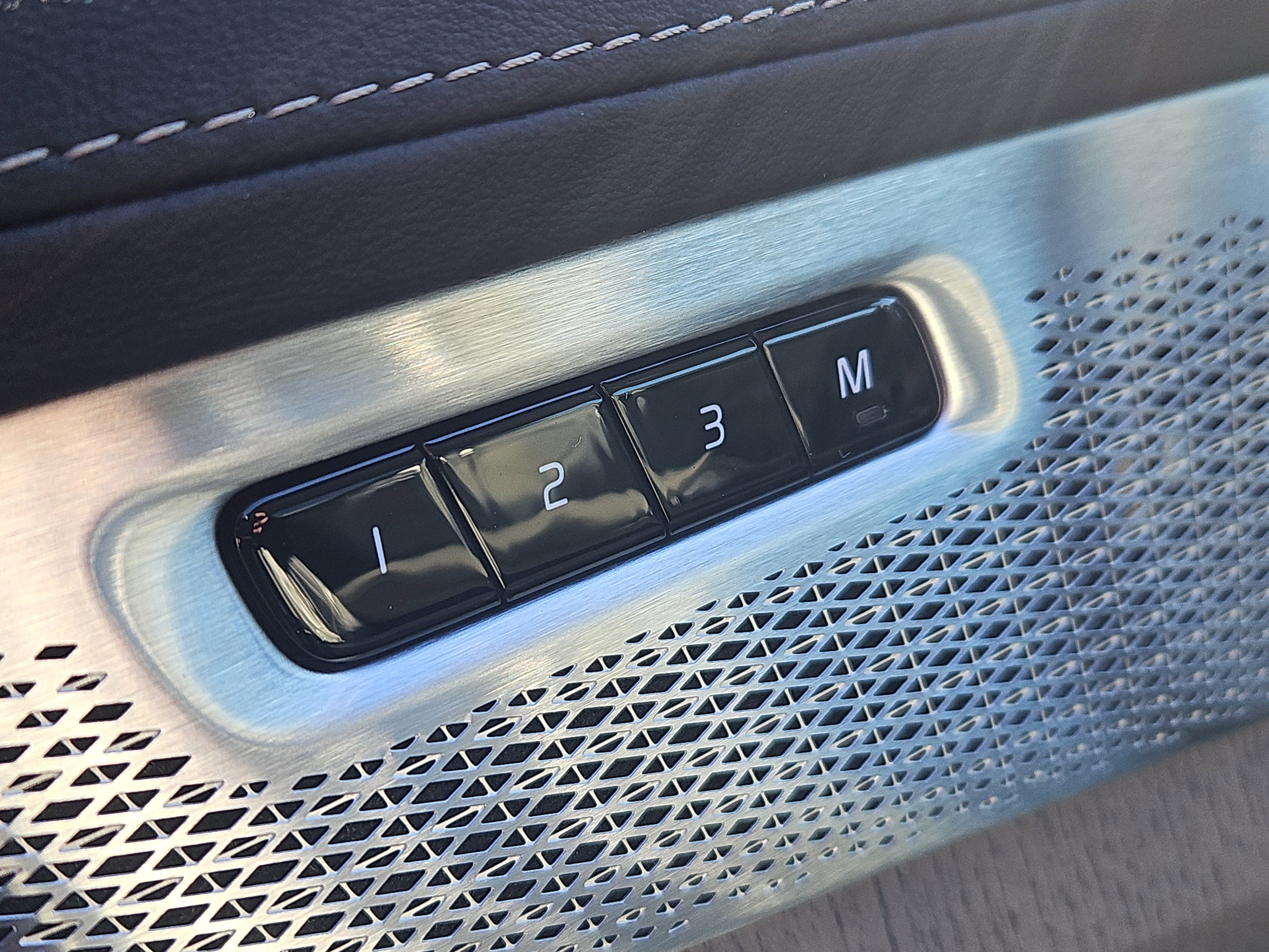 New 2026 Volvo XC90 B6 Ultra w/ Protection Package Premier image 10