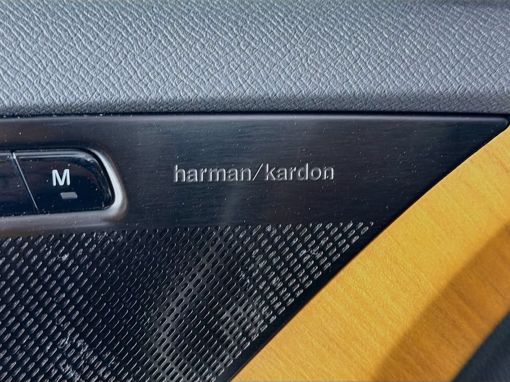 Certified 2023 Volvo XC90 T8 Plus AWD/4WD image 19