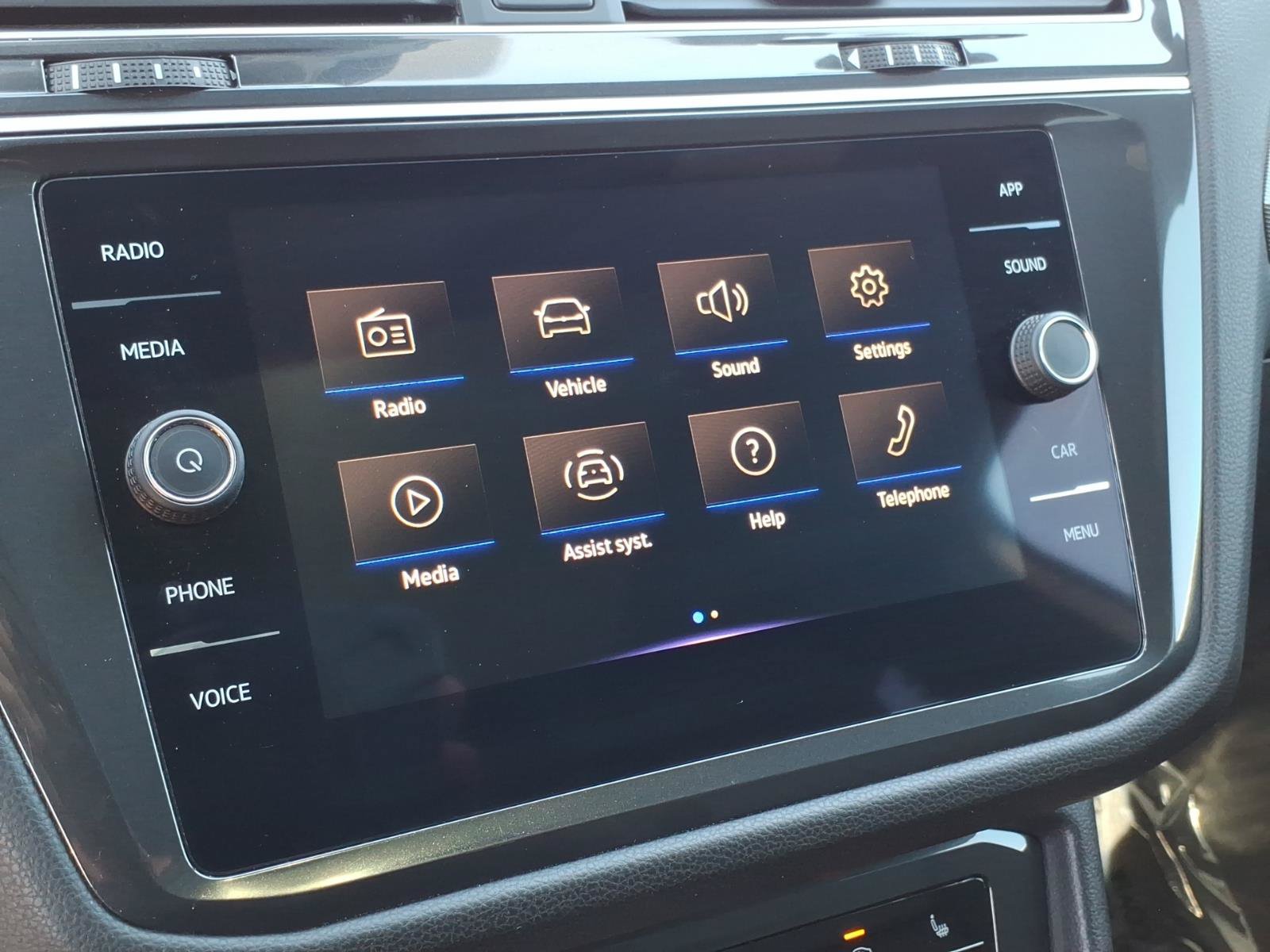 Certified 2023 Volkswagen Tiguan SE R-Line FWD image 30