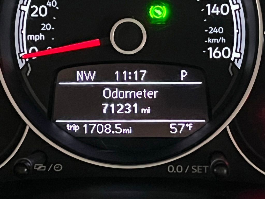 Used 2017 Volkswagen Beetle 1.8T Classic FWD image 19