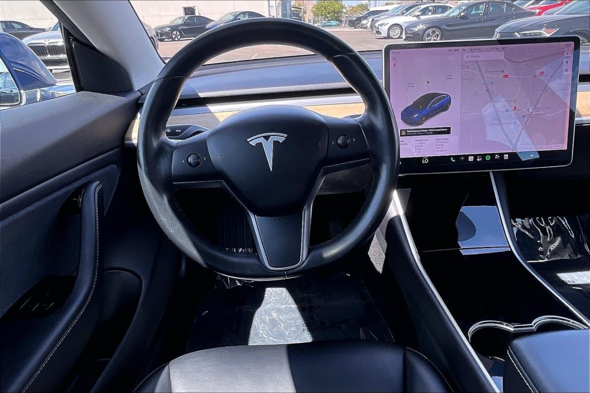 Used 2019 Tesla Model 3 Standard Range Plus RWD image 5