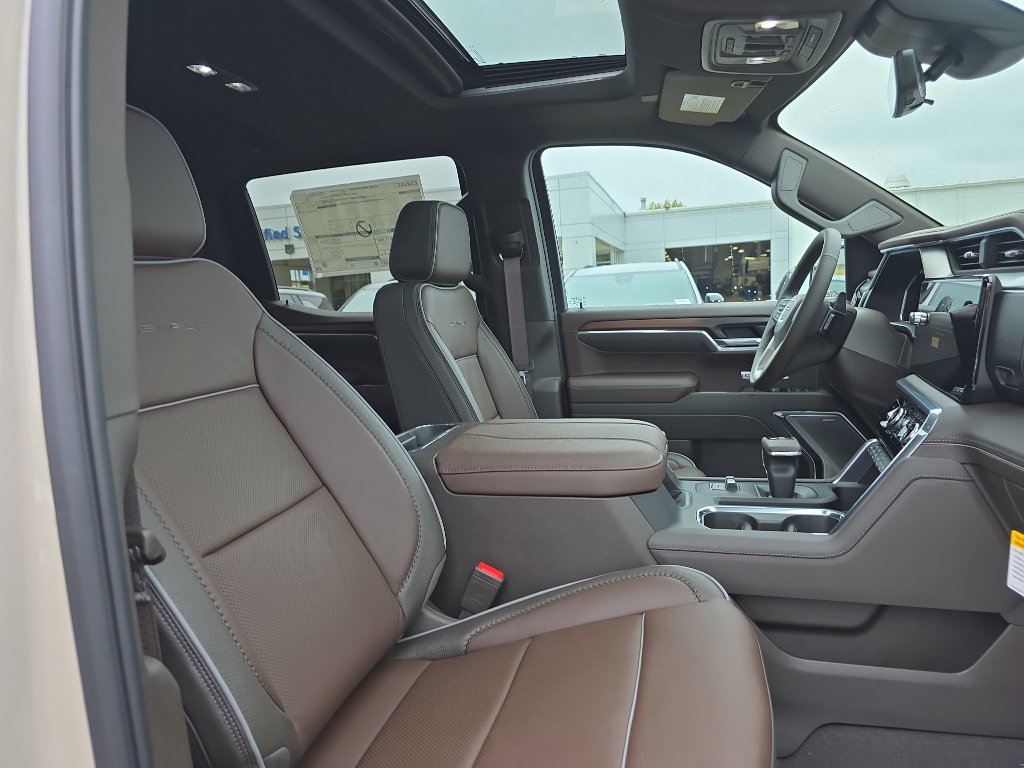 New 2026 GMC Sierra 1500 Denali w/ Denali Reserve Package image 14