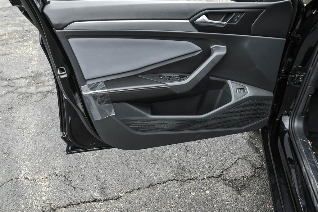 New 2026 Volkswagen Jetta SE image 33