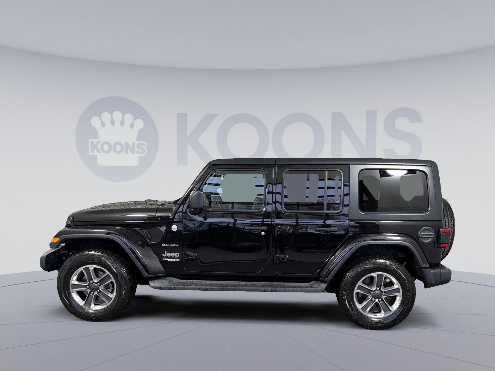 Used 2020 Jeep Wrangler Unlimited Sahara image 2