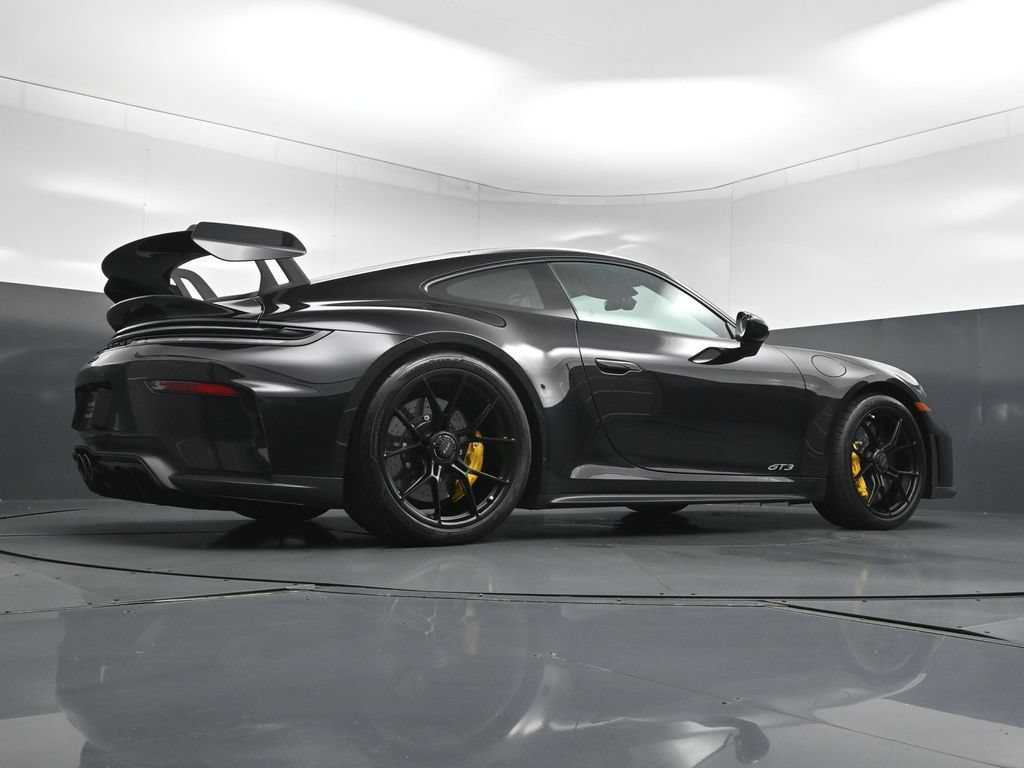 Certified 2026 Porsche 911 GT3 w/ Chrono Package RWD image 29