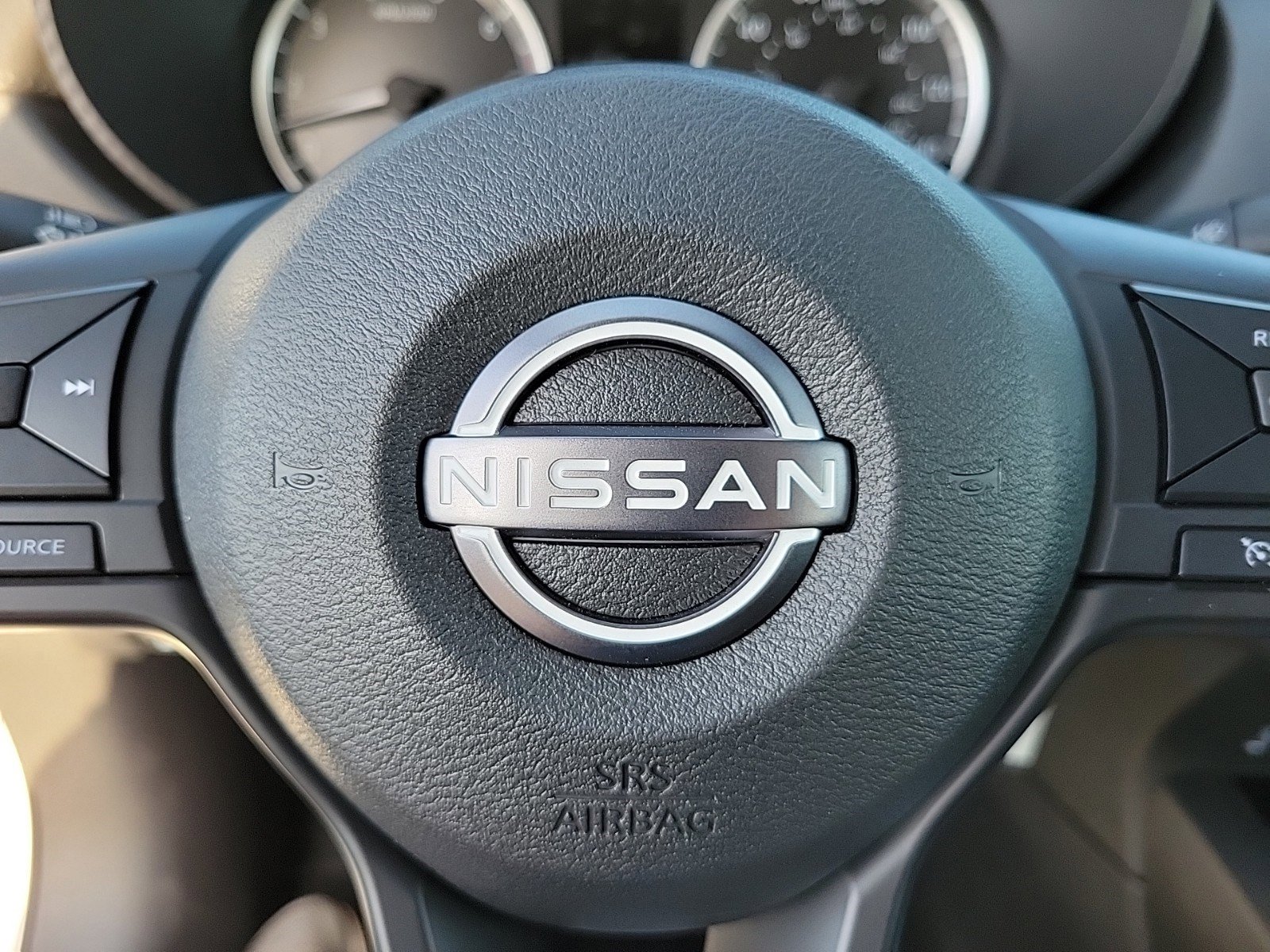 New 2025 Nissan Versa S w/ Trunk Package FWD image 27