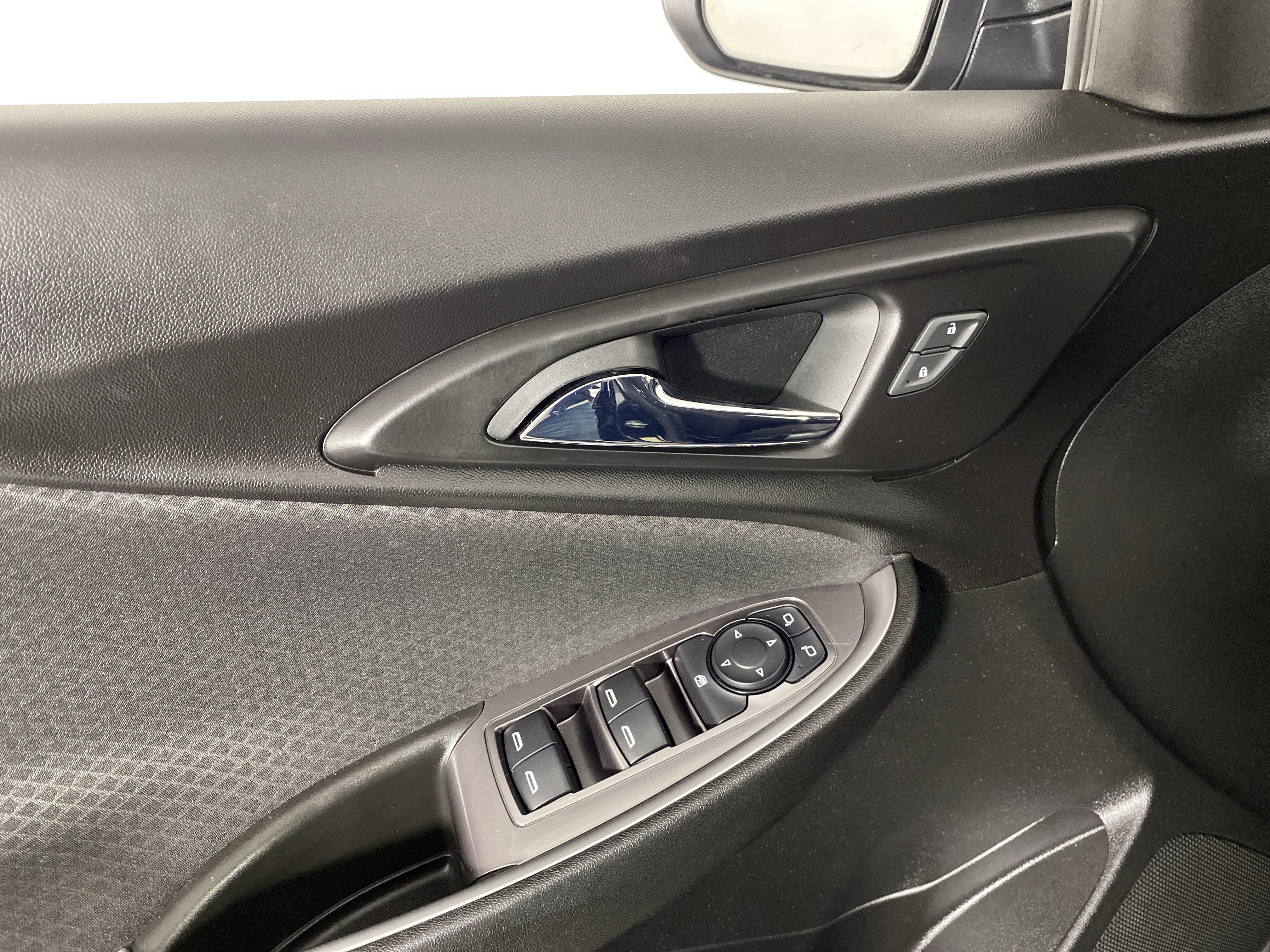 Used 2020 Chevrolet Malibu LS image 14