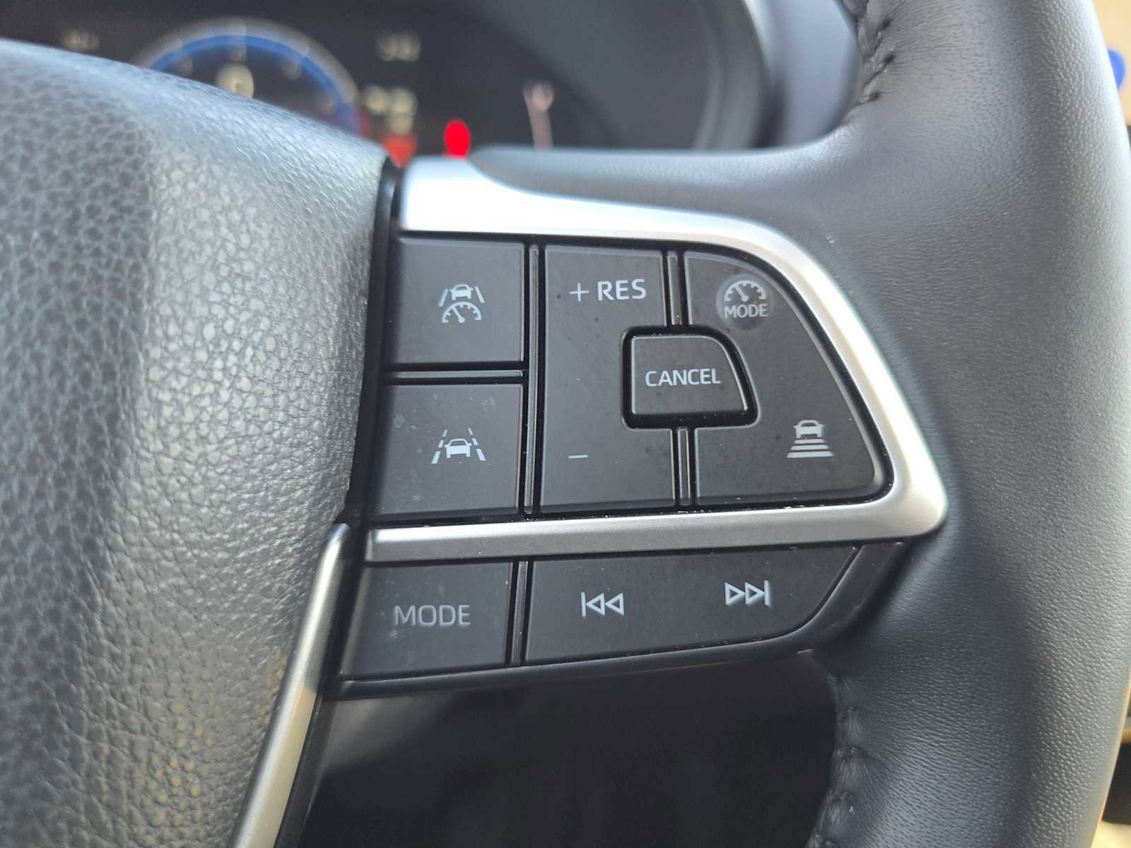 Certified 2025 Toyota Grand Highlander XLE image 29