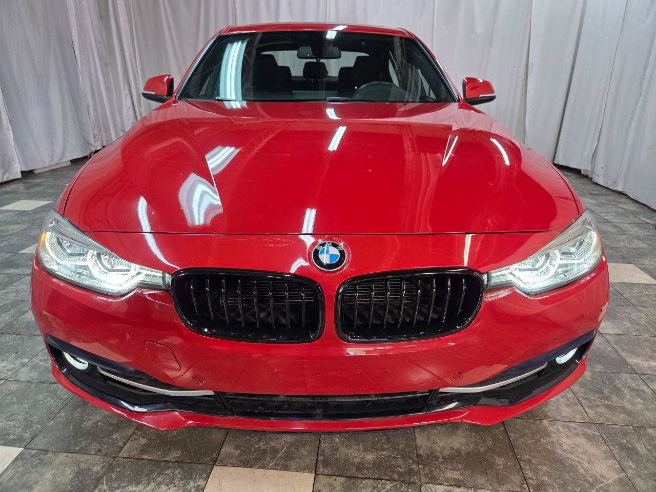 Used 2016 BMW 328i xDrive Sedan AWD/4WD image 3