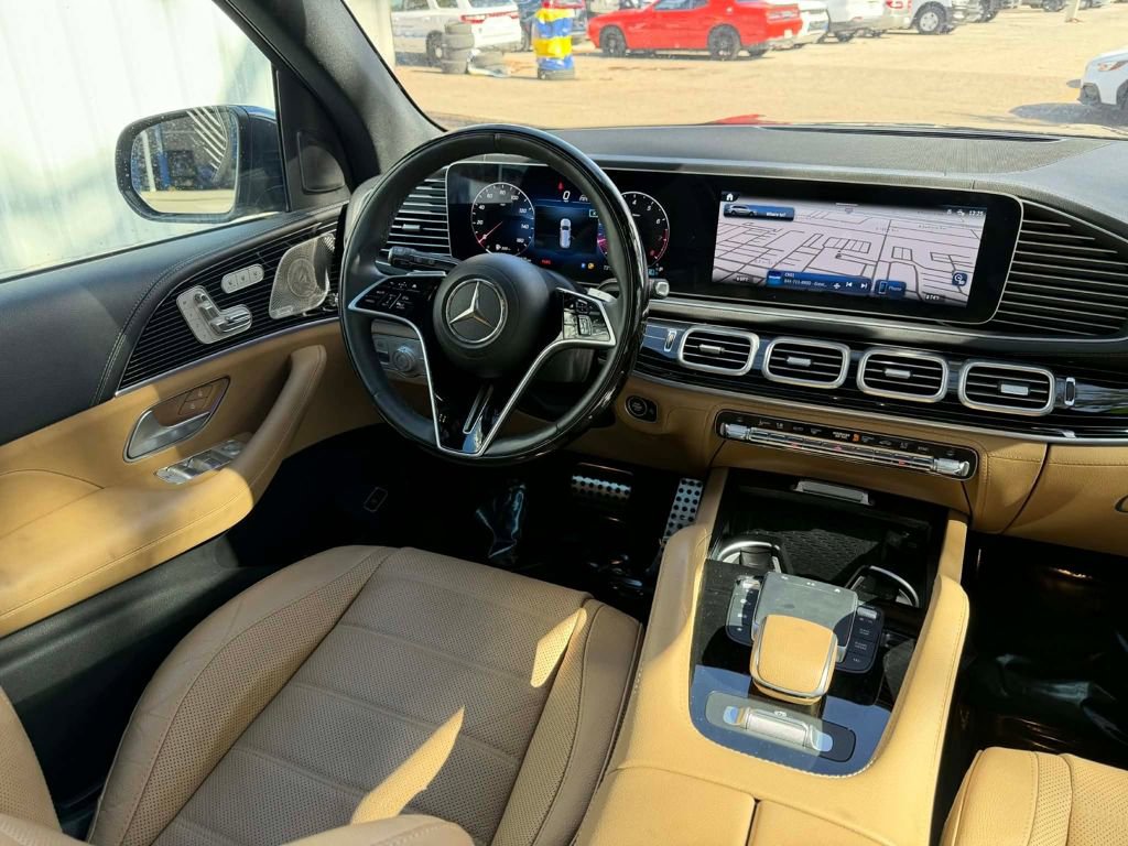 Used 2024 Mercedes-Benz GLS 580 4MATIC image 36