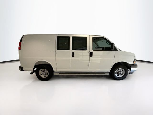 Used 2025 GMC Savana 2500 w/ Driver Convenience Package RWD image 8