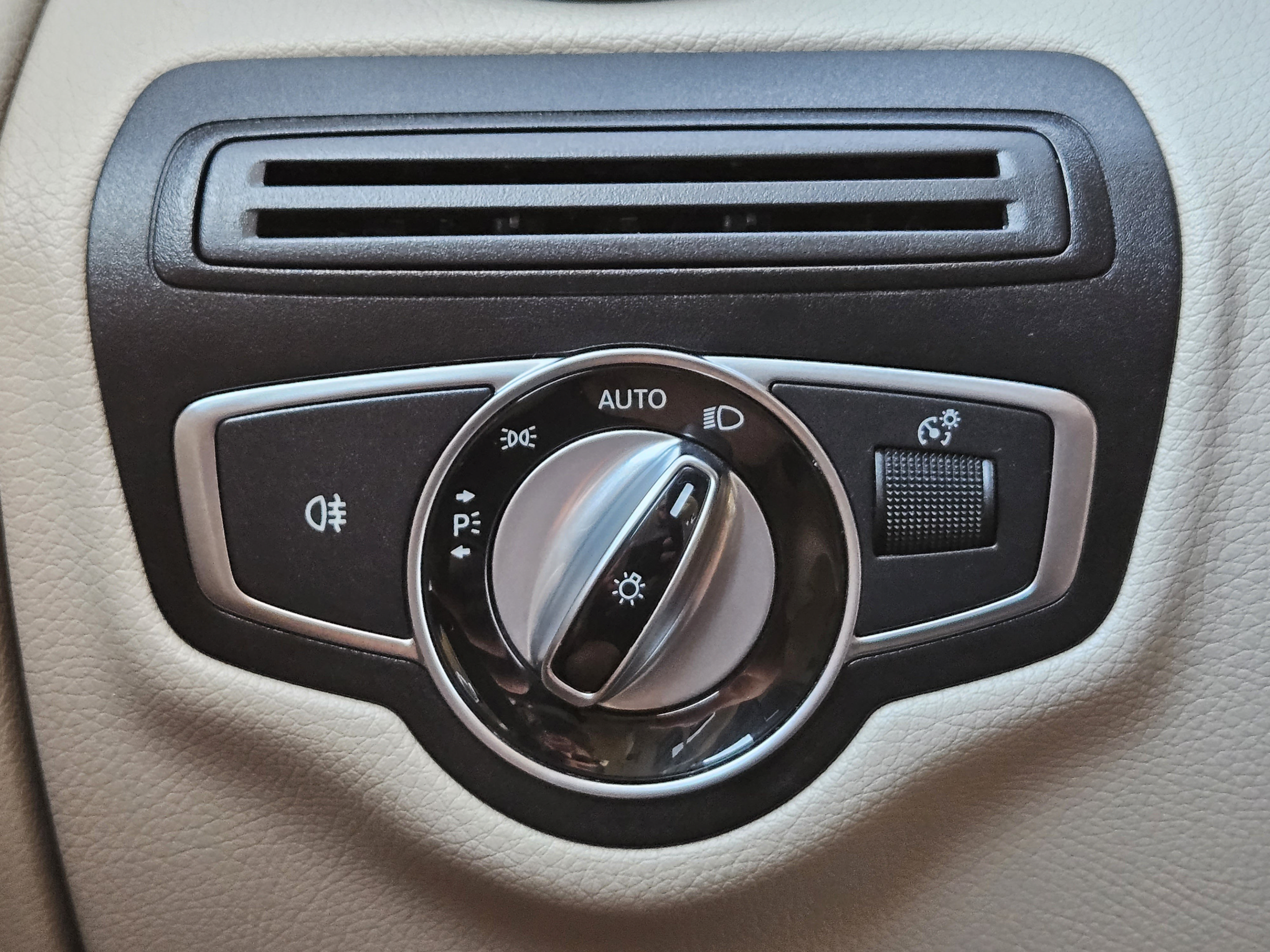 Used 2016 Mercedes-Benz GLC 300 image 18