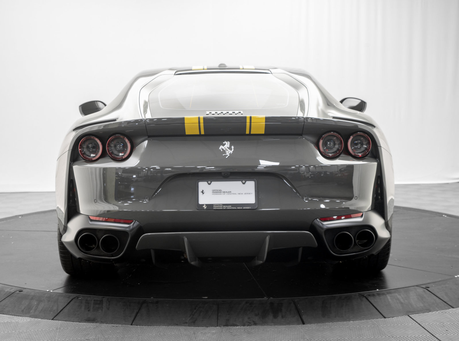Used 2020 Ferrari 812 Superfast RWD image 6