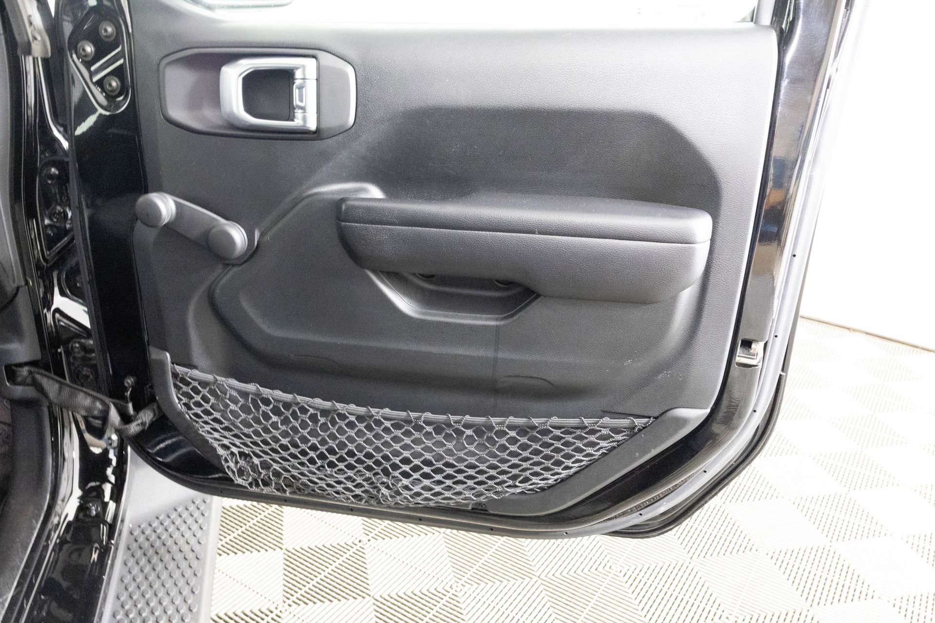 Used 2021 Jeep Wrangler Unlimited Willys image 39