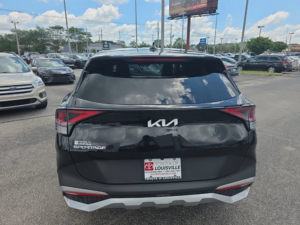Used 2023 Kia Sportage EX FWD image 5