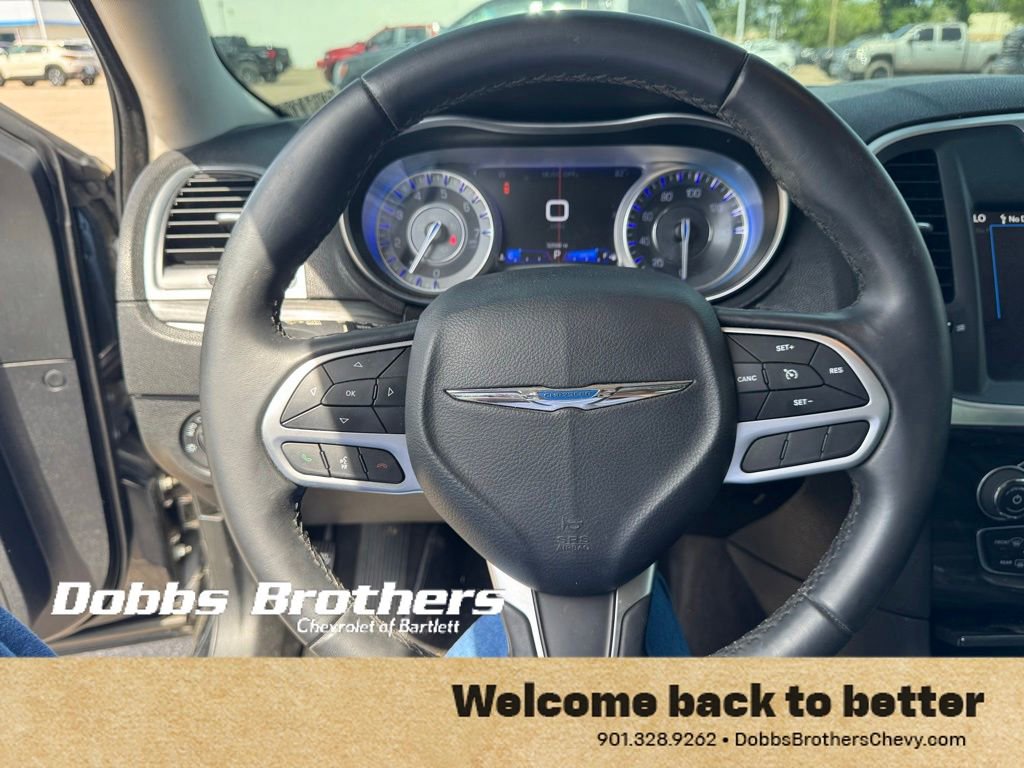 Used 2018 Chrysler 300 Touring L RWD image 15
