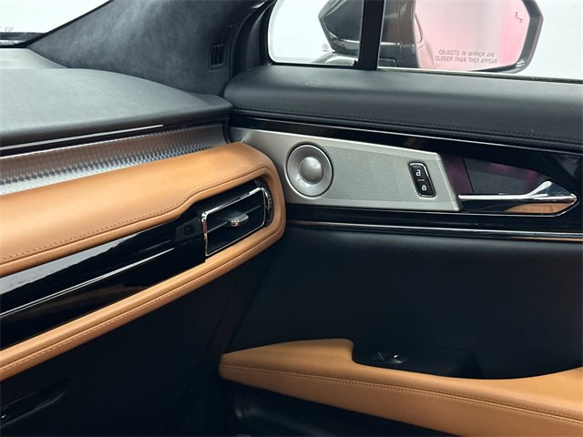 Used 2022 Lincoln Nautilus Black Label w/ Class II Trailer Tow Package image 34