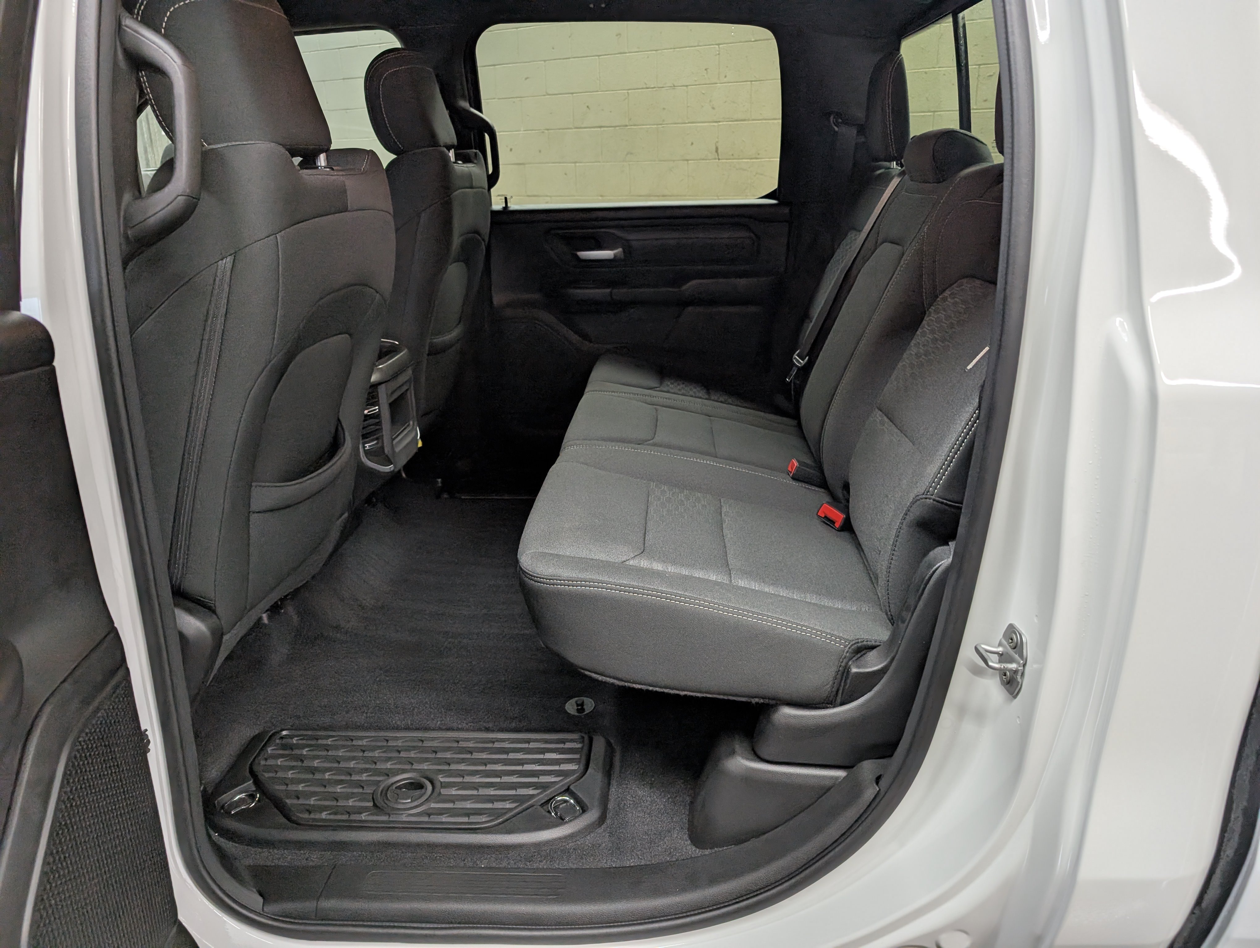 New 2026 RAM 1500 Express AWD/4WD image 7