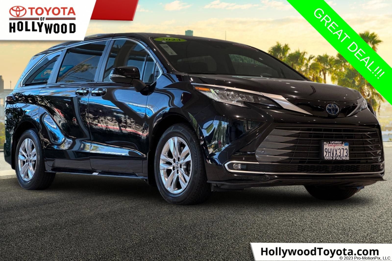 Certified 2023 Toyota Sienna Limited FWD image 1