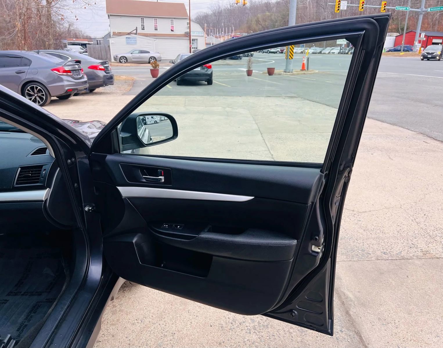 Used 2013 Subaru Outback 2.5i Premium w/ All-Weather Pkg image 20