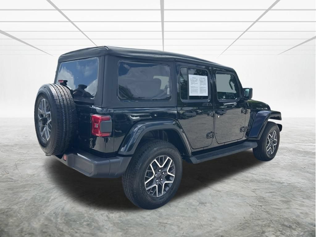 Used 2025 Jeep Wrangler Unlimited Sahara AWD/4WD image 4