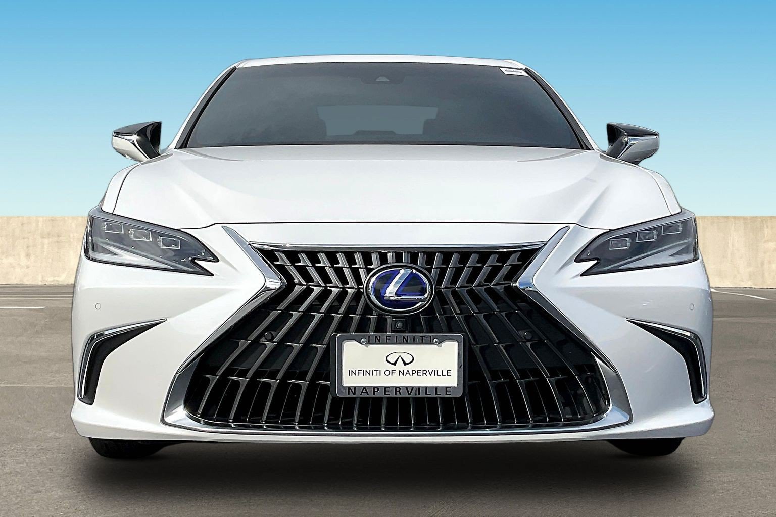 Used 2022 Lexus ES 300h w/ Accessory Package FWD image 2