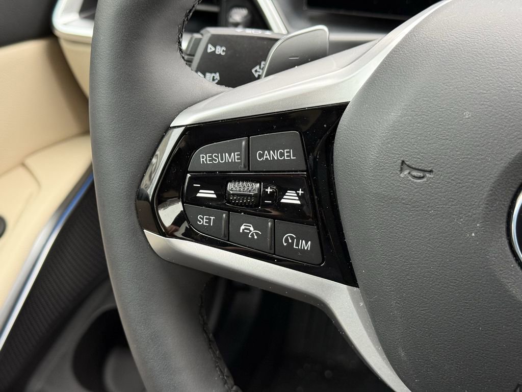 Used 2025 BMW 330i xDrive Sedan w/ Convenience Package image 18