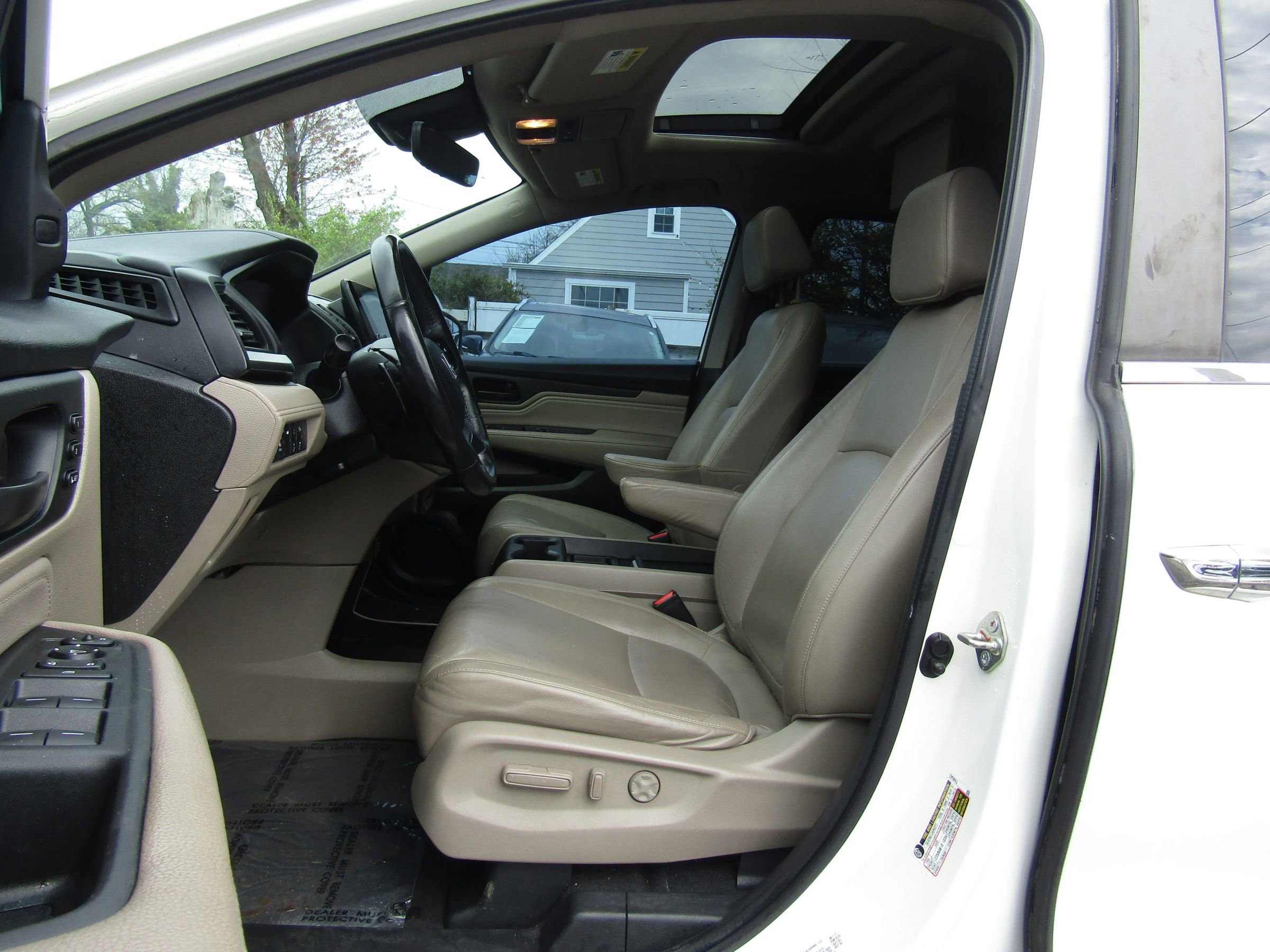 Used 2018 Honda Odyssey Touring image 25