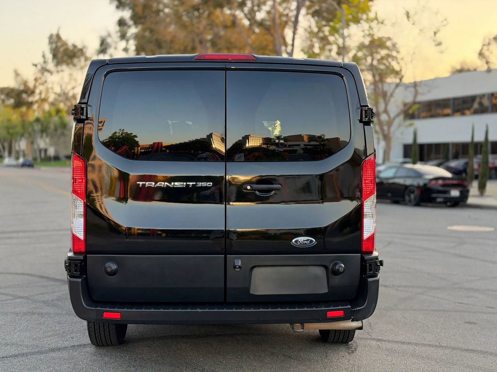 Used 2020 Ford Transit 350 XL RWD image 7