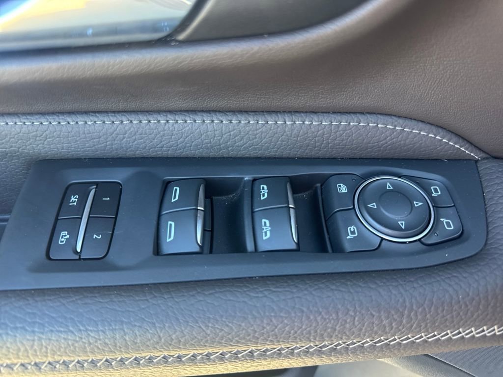 Used 2023 GMC Yukon Denali w/ Denali Reserve Package image 20