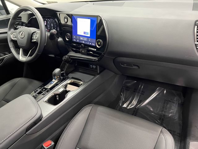 Used 2025 Lexus NX 250 FWD image 12