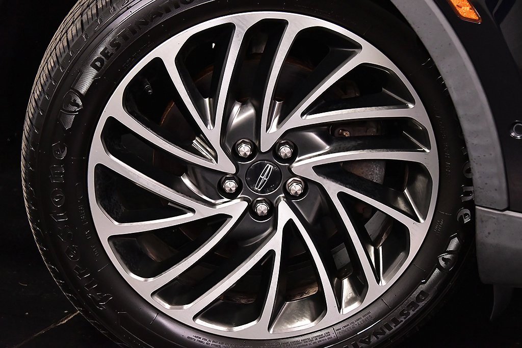 Used 2019 Lincoln Nautilus Reserve image 9