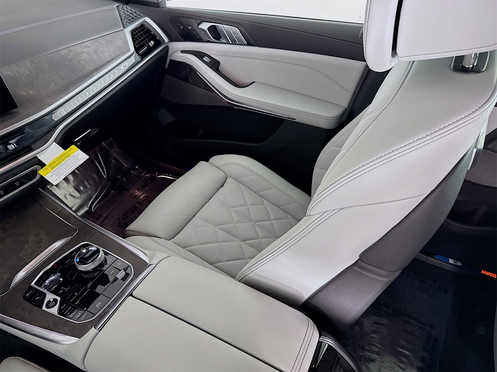 New 2026 BMW X7 xDrive40i w/ Executive Package image 25
