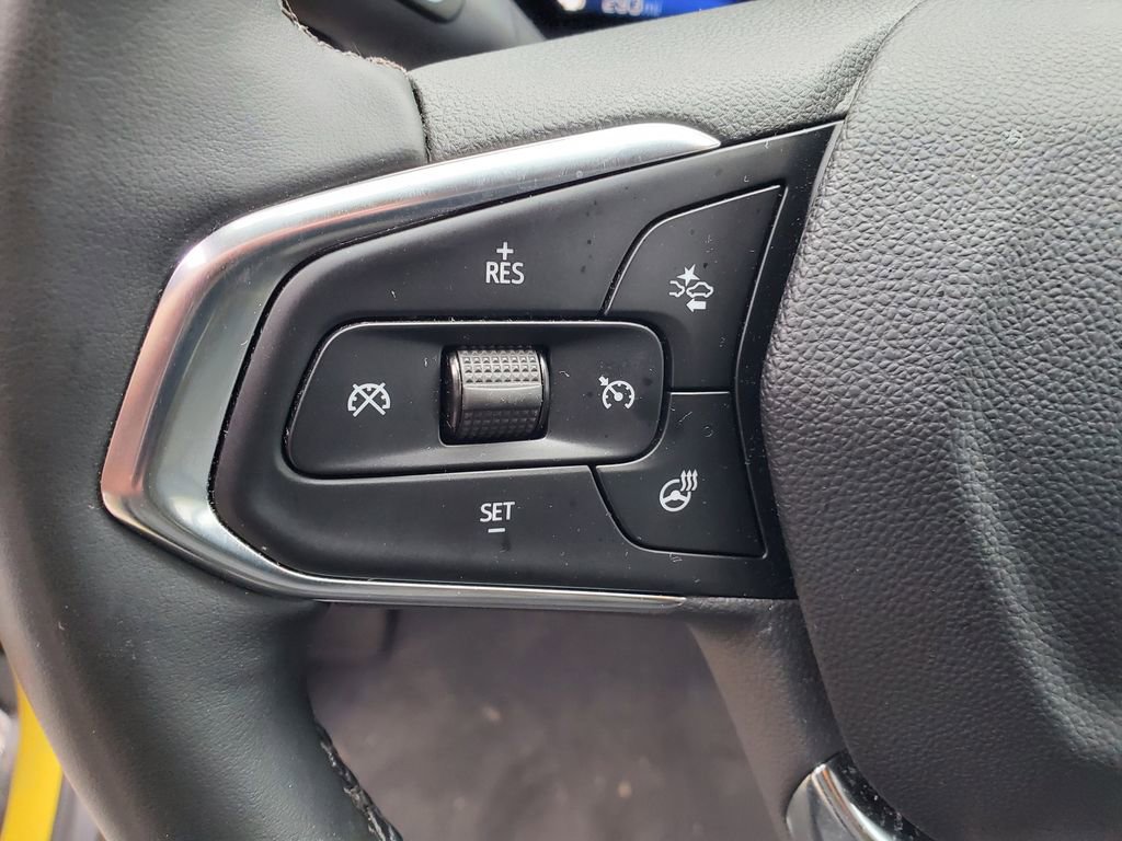 Used 2025 Chevrolet Trax ACTIV FWD image 14