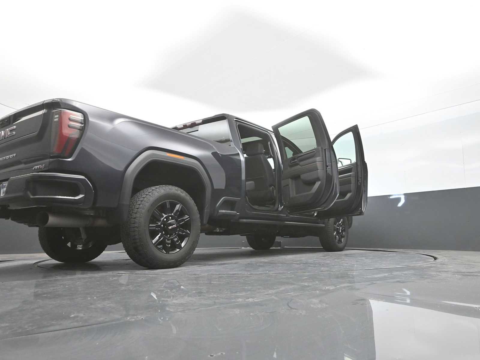Used 2024 GMC Sierra 2500 AT4 w/ AT4 Premium Plus Package AWD/4WD image 66