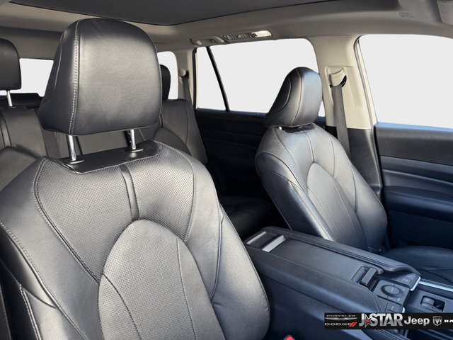 Used 2024 Toyota Grand Highlander FWD image 13