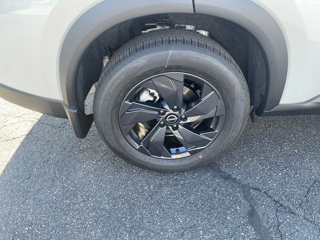 New 2026 Nissan Rogue SV AWD/4WD image 36