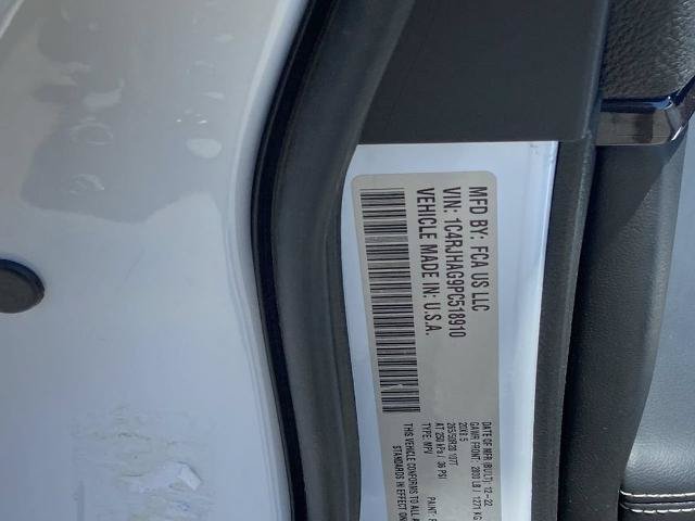 Used 2023 Jeep Grand Cherokee Altitude AWD/4WD image 29