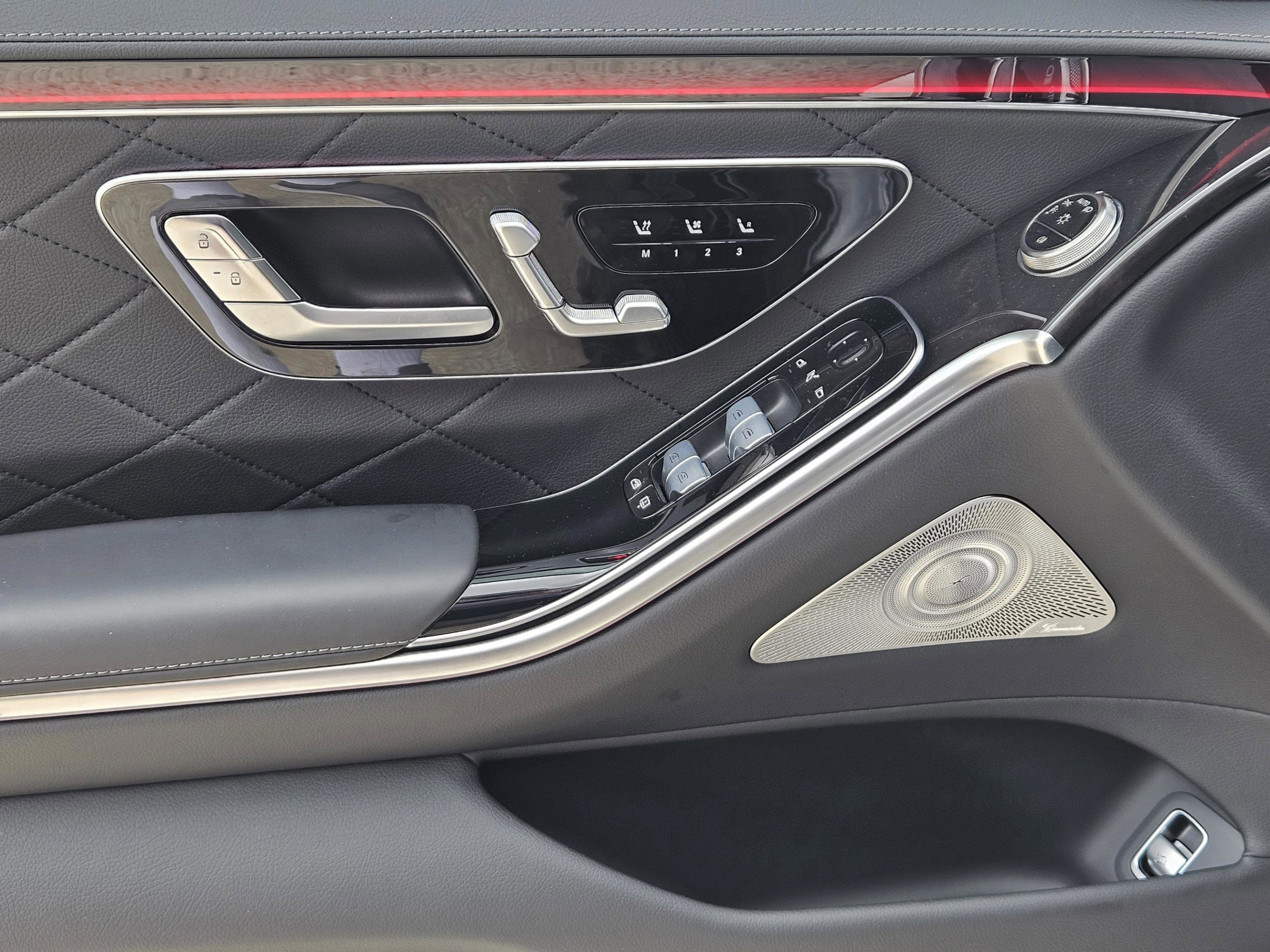 Certified 2025 Mercedes-Benz S 580 4MATIC Sedan image 21