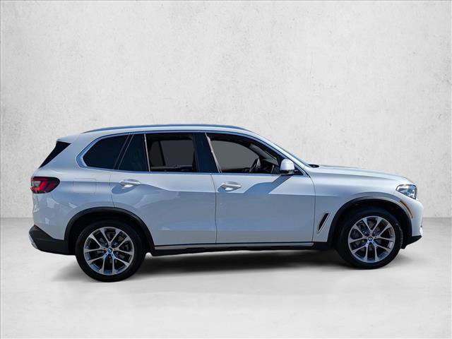 Used 2022 BMW X5 xDrive40i w/ Executive Package video 4